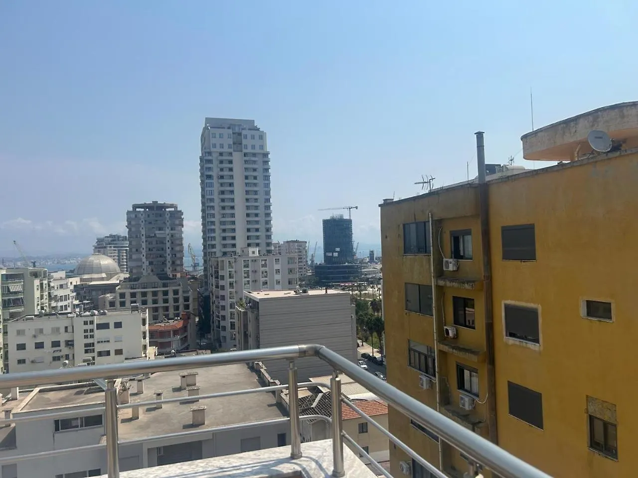 Luxury Apartment With A Seaview And Big Terrqce Durrës Albanien